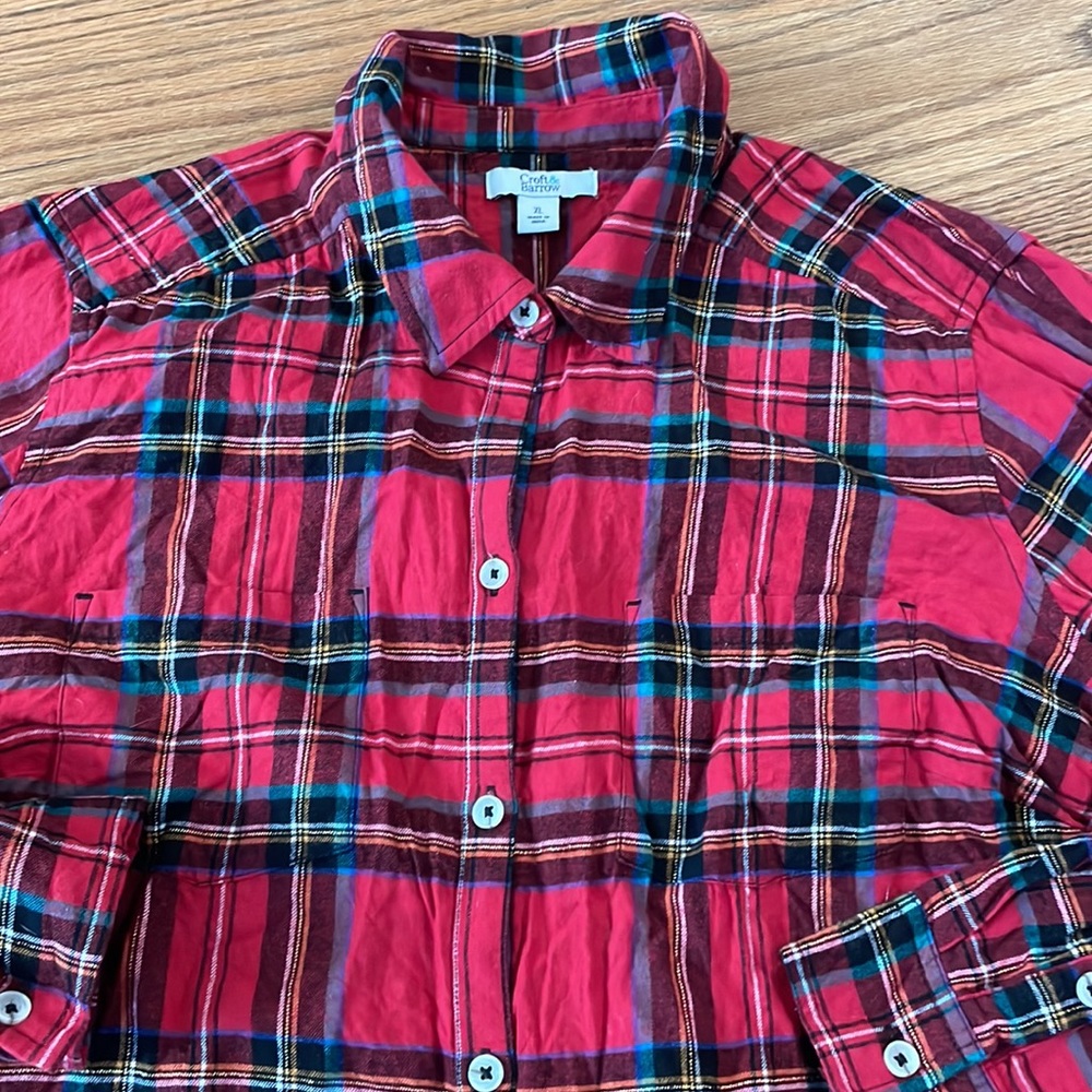 Button down top - Picture 2 of 5